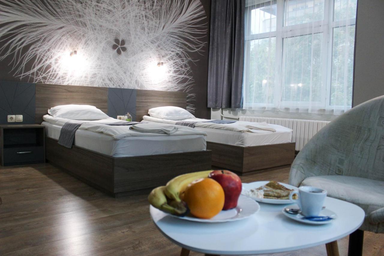 Hotel Ezeroto Стара-Загора Экстерьер фото